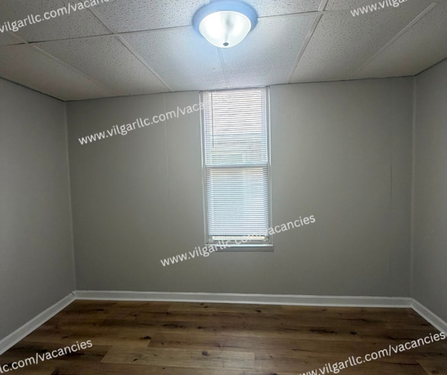 Building Photo - 4856 Magoun Ave