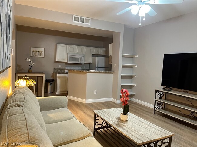 Building Photo - 5130 S Jones Blvd