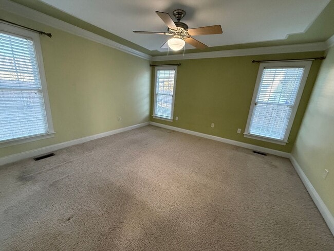 Building Photo - 3704 Warwick Pl