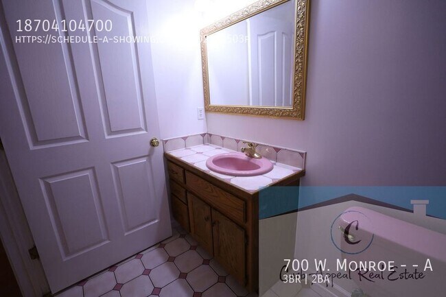 Building Photo - 700 W Monroe Ave