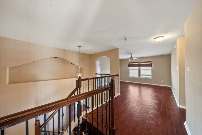 Building Photo - 8406 Oak Villa Ct