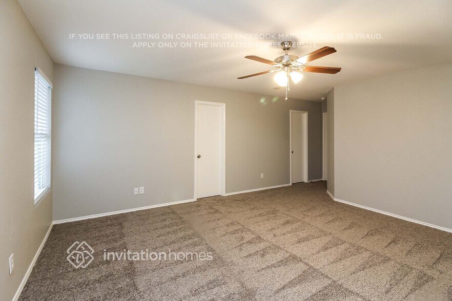 Building Photo - 2940 Marco Dr