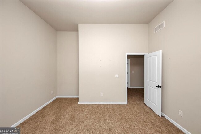 Building Photo - 2375 Walker Dr