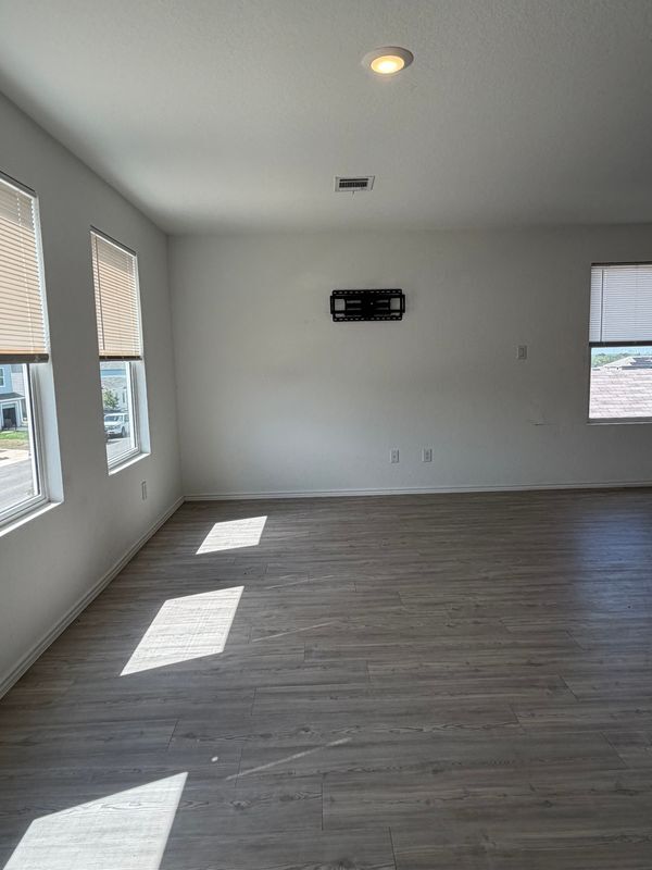 Building Photo - 20418 Onyx Ring