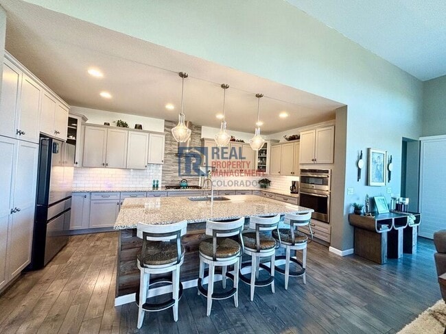 Building Photo - 873 Woodgate Dr