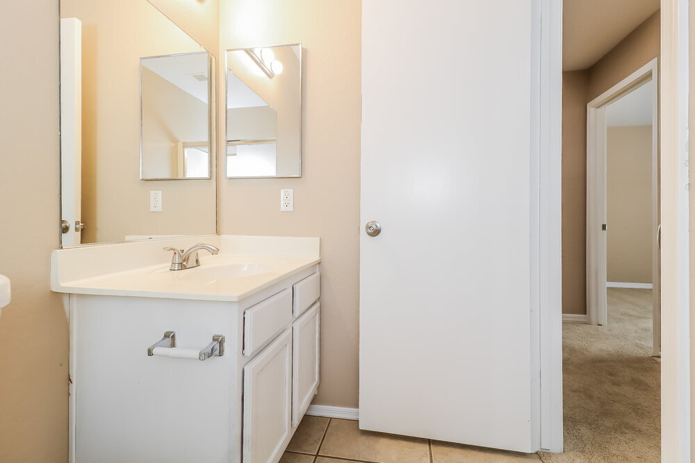 Building Photo - 3172 S 162nd Ln