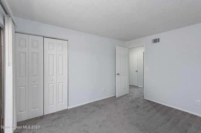 Building Photo - 1734 Avocado Ave