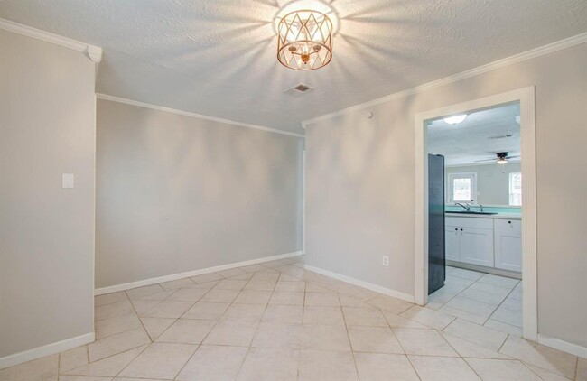 Building Photo - 17543 Methil Dr
