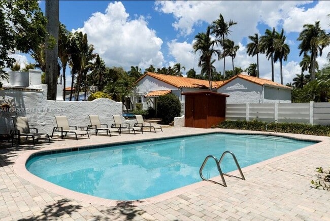 Building Photo - 1134 Harrison St