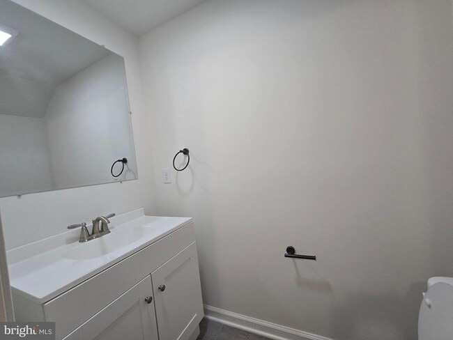 Building Photo - 34 South Main Street