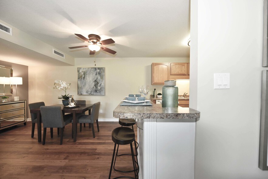 Views at Elm Grove 3801 Oak Valley Dr Knoxville TN 37918 Apartment