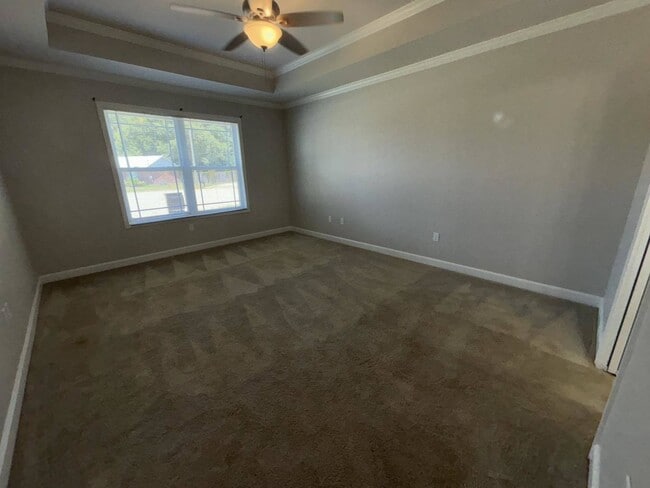 Building Photo - 380 Joe Walding Dr
