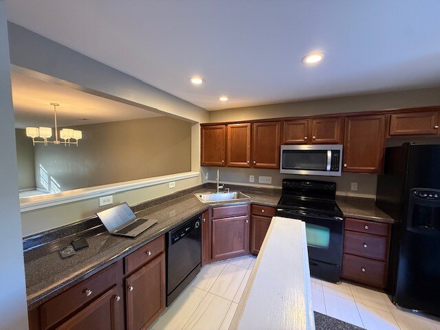 Building Photo - 853 Jarman Dr