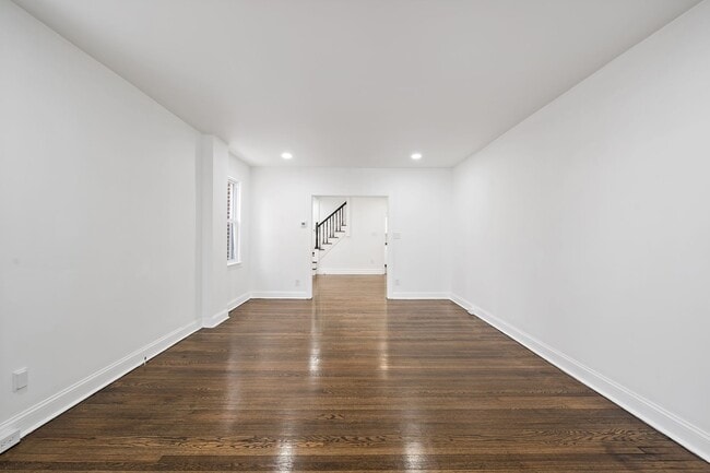 Building Photo - Warm & Welcoming, Move-In Ready West End Twin | 3 Bedroom 1 Bathroom