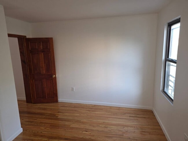 Building Photo - 732 Belmont Ave