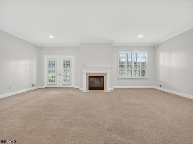 Building Photo - 124 Barclay Dr