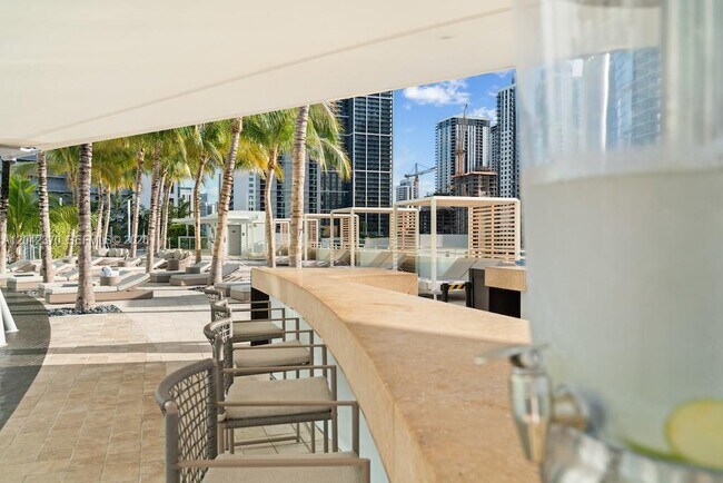 Building Photo - 900 Biscayne Blvd