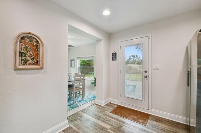 Building Photo - 4324 S Clark Ave