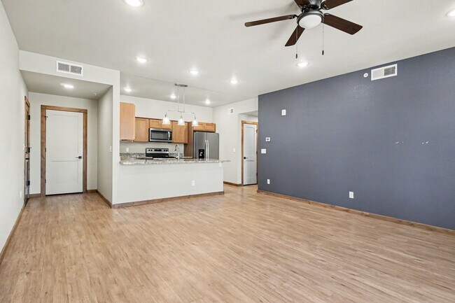 Building Photo - 1802 Wildfire Rd