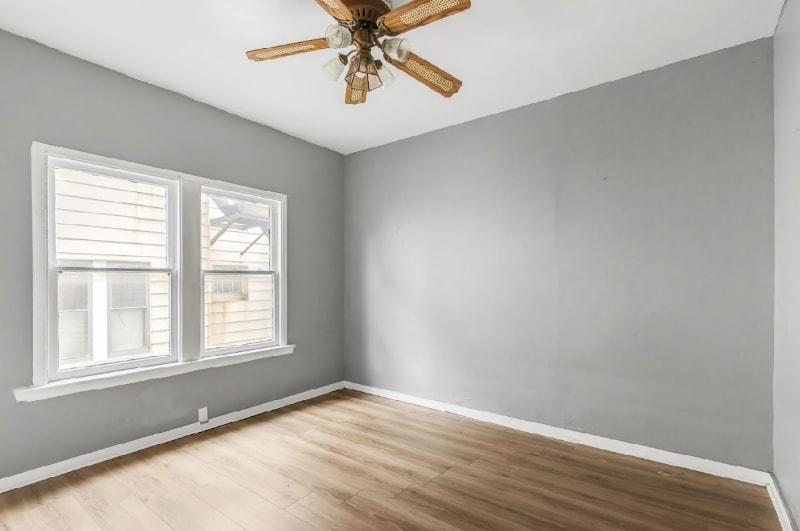 Building Photo - 3657 E 151st St