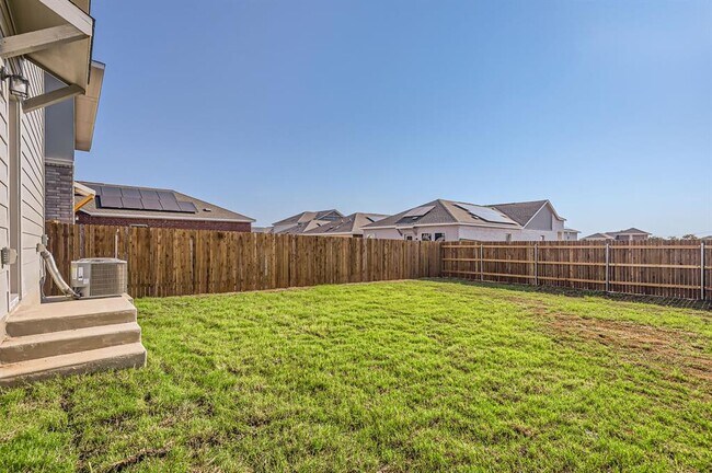 Building Photo - 121 Standing Rock Ln