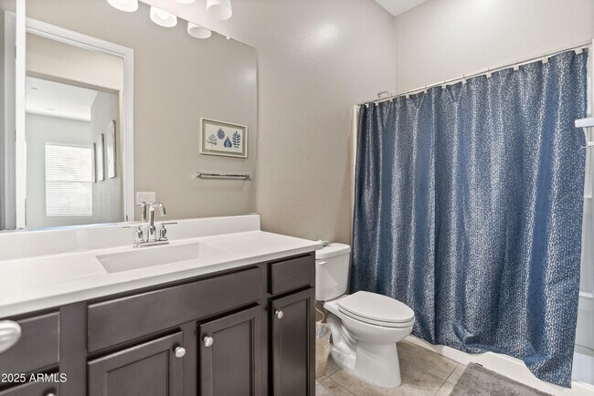 Building Photo - 3020 N 37th Pl