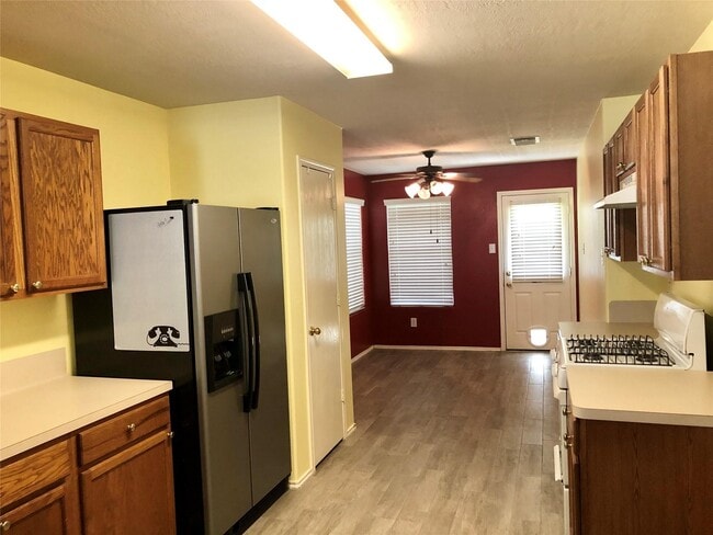 Building Photo - 5206 Sage Cir