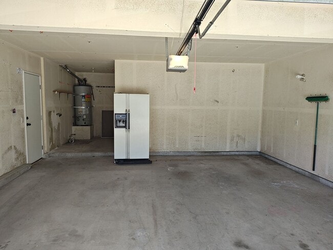 Building Photo - Very Spacious 3 Bedroom, 2.5 Bathroom House For Rent in Buena Park-Lots of Recent Upgrades!