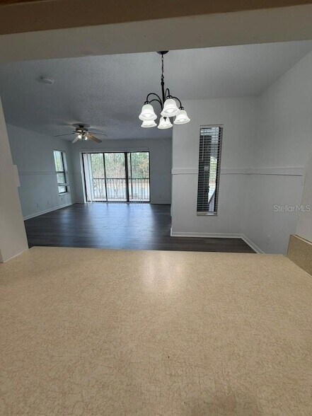 Building Photo - 1322 S Pine Ridge Cir