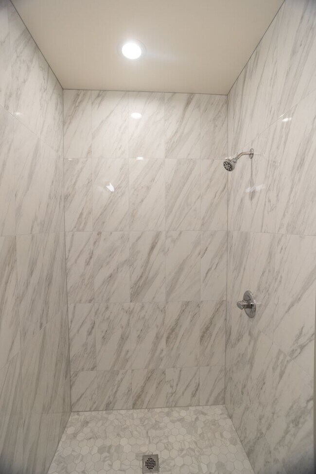 Building Photo - Brand-New Renovation! Stunning 2 Bed / 2 Bath in Buena Park