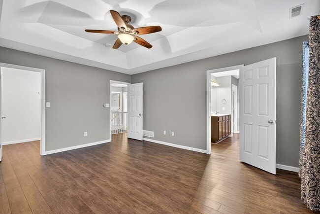 Building Photo - Charming 4-Bedroom Home in Springhurst Com...