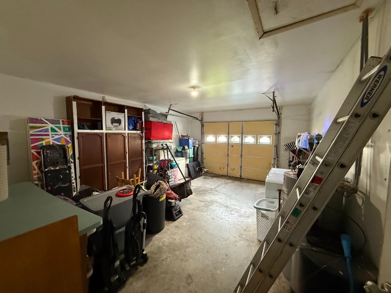 Building Photo - 1727 Delaney St