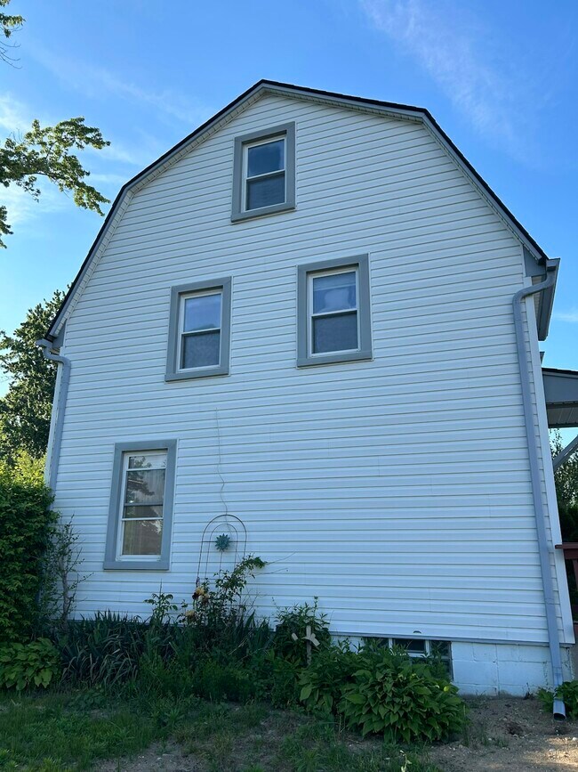 Building Photo - 7781 Rauschelbach St