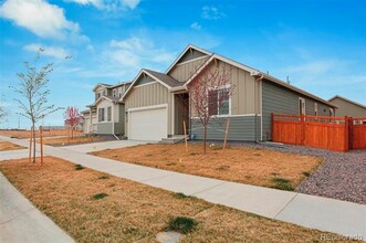 Building Photo - 4140 Lake St