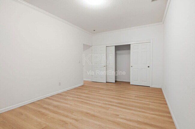 Building Photo - 5956 St Andrews Dr