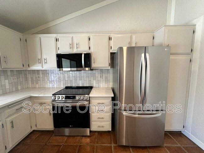 Building Photo - 29476 Trailway Ln