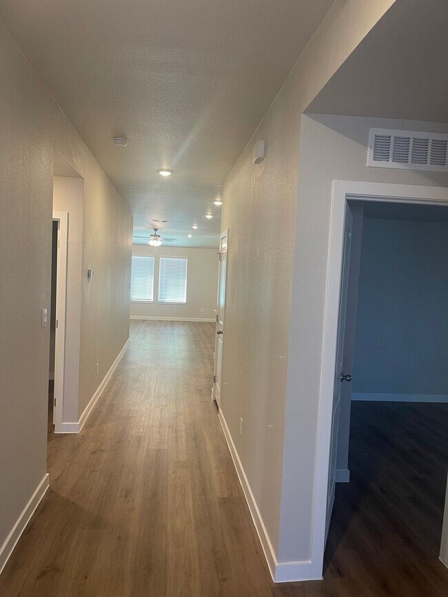 Building Photo - 7709 Macedonian Dr