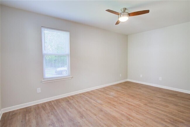 Building Photo - 1173 Arlington Ave SW
