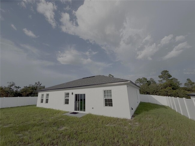 Building Photo - 16950 SW 42 Ave
