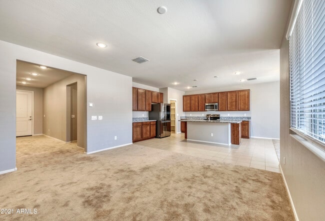 Building Photo - 8410 W Palmaire Ave