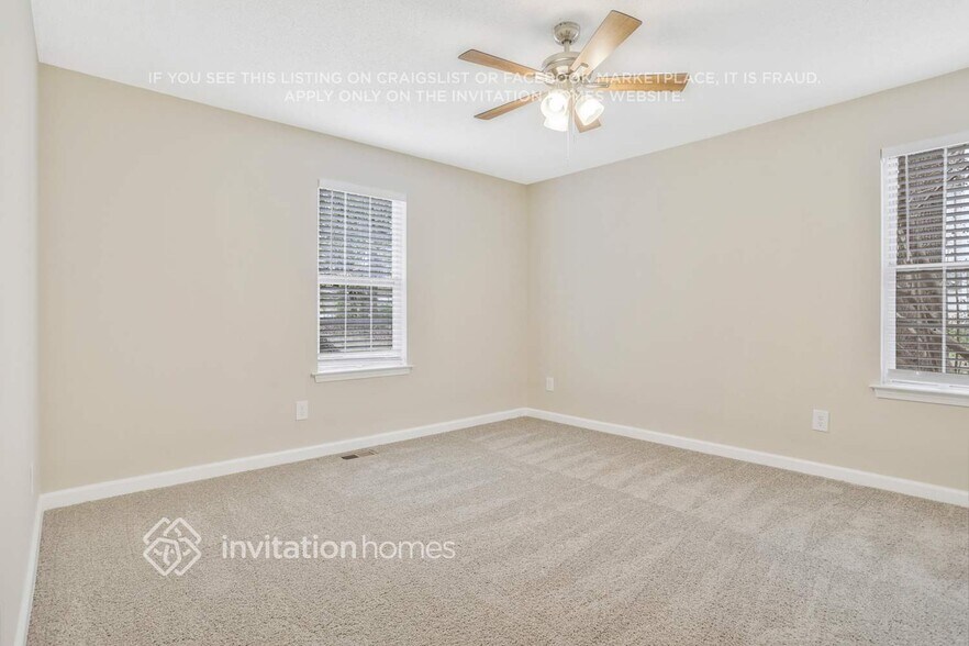 Building Photo - 282 Seals Dr