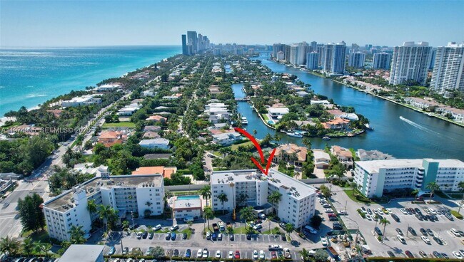 Building Photo - 3181 S Ocean Dr