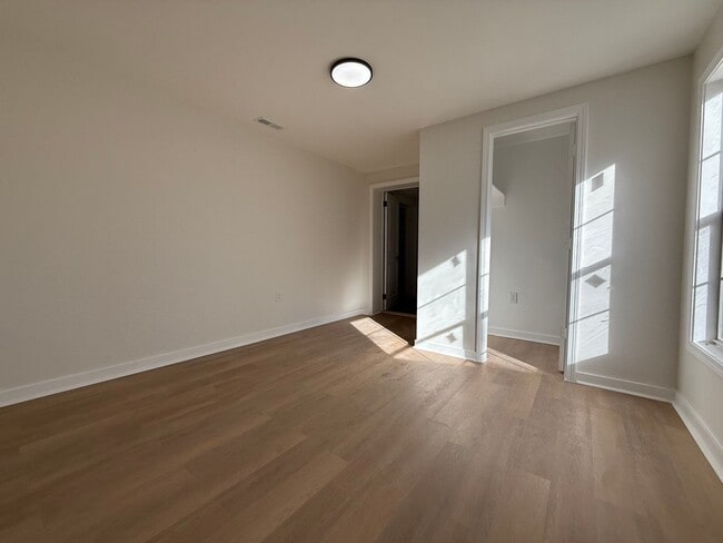 Building Photo - Now Available — Newly Remodeled 4BR / 2BA Home in Dalraida