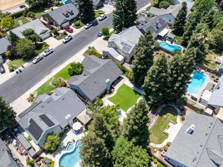 Building Photo - 2173 Spruce Ave