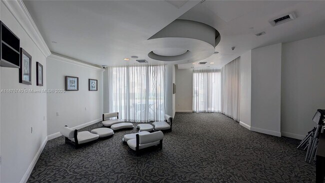 Building Photo - 350 S Miami Ave