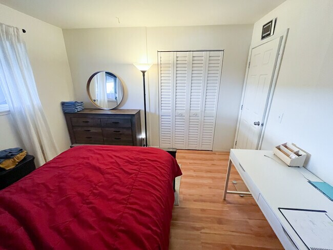 Building Photo - 19859 Kingswood Ln