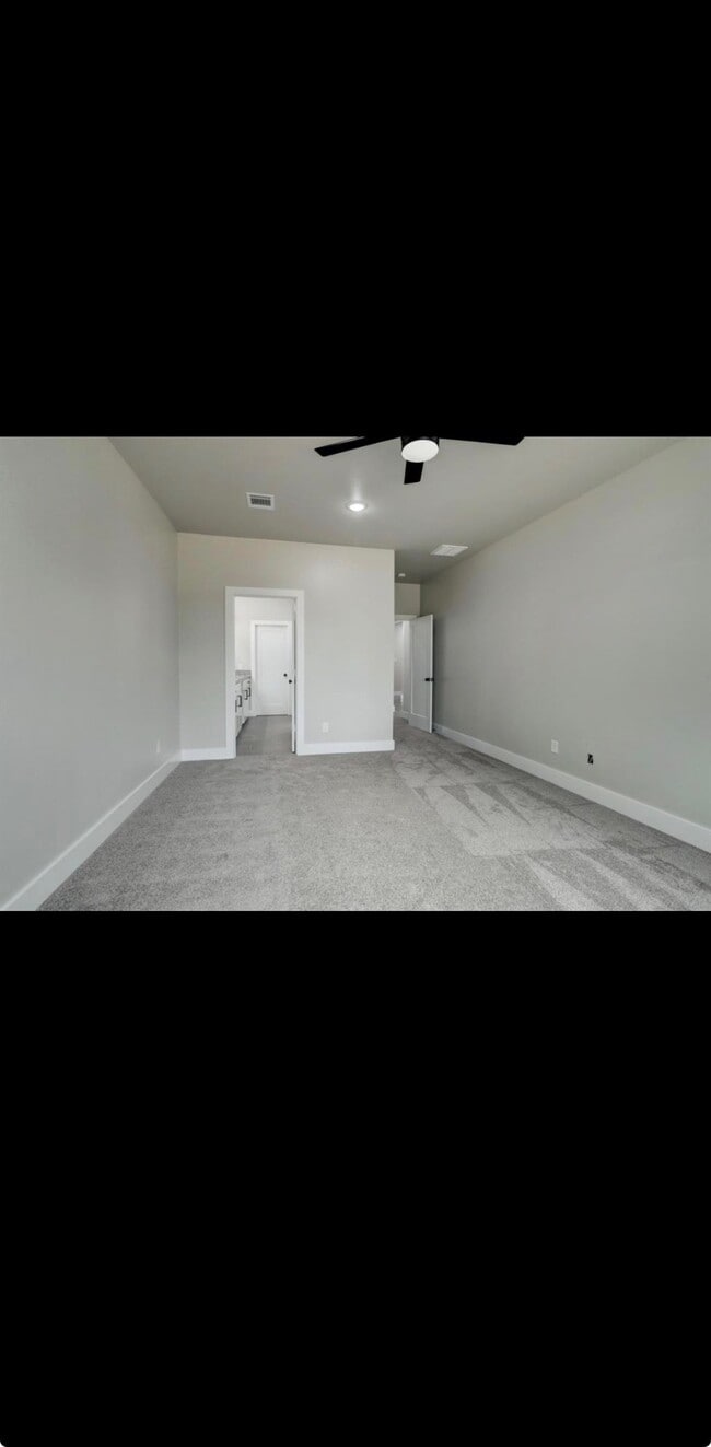 Building Photo - 884 Rd 5203