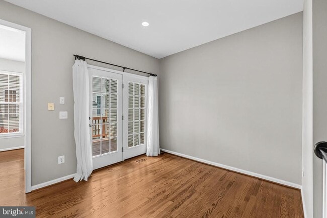 Building Photo - 5011 Waple Ln