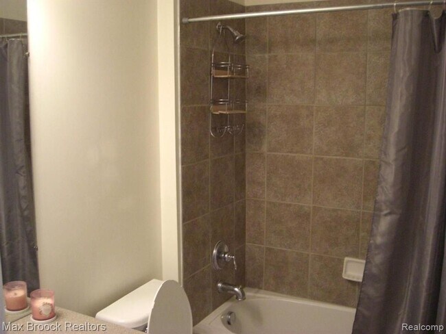 Building Photo - 28017 Hopkins Dr