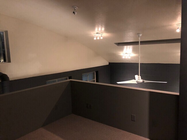 Building Photo - 440 W. 900 S. #5
